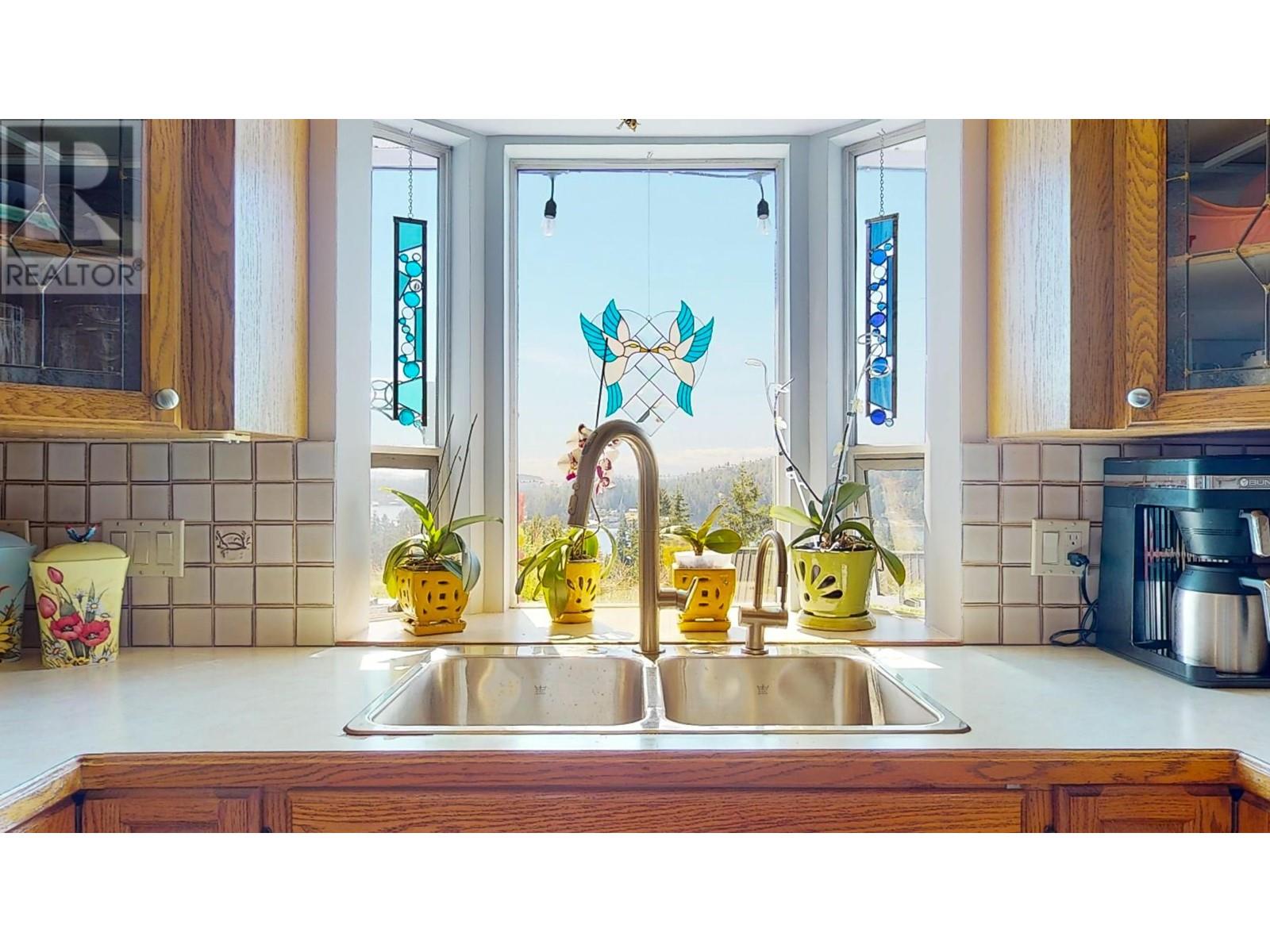 4708 Hotel Lake Crescent, Garden Bay, British Columbia  V0N 1S1 - Photo 10 - R2770850