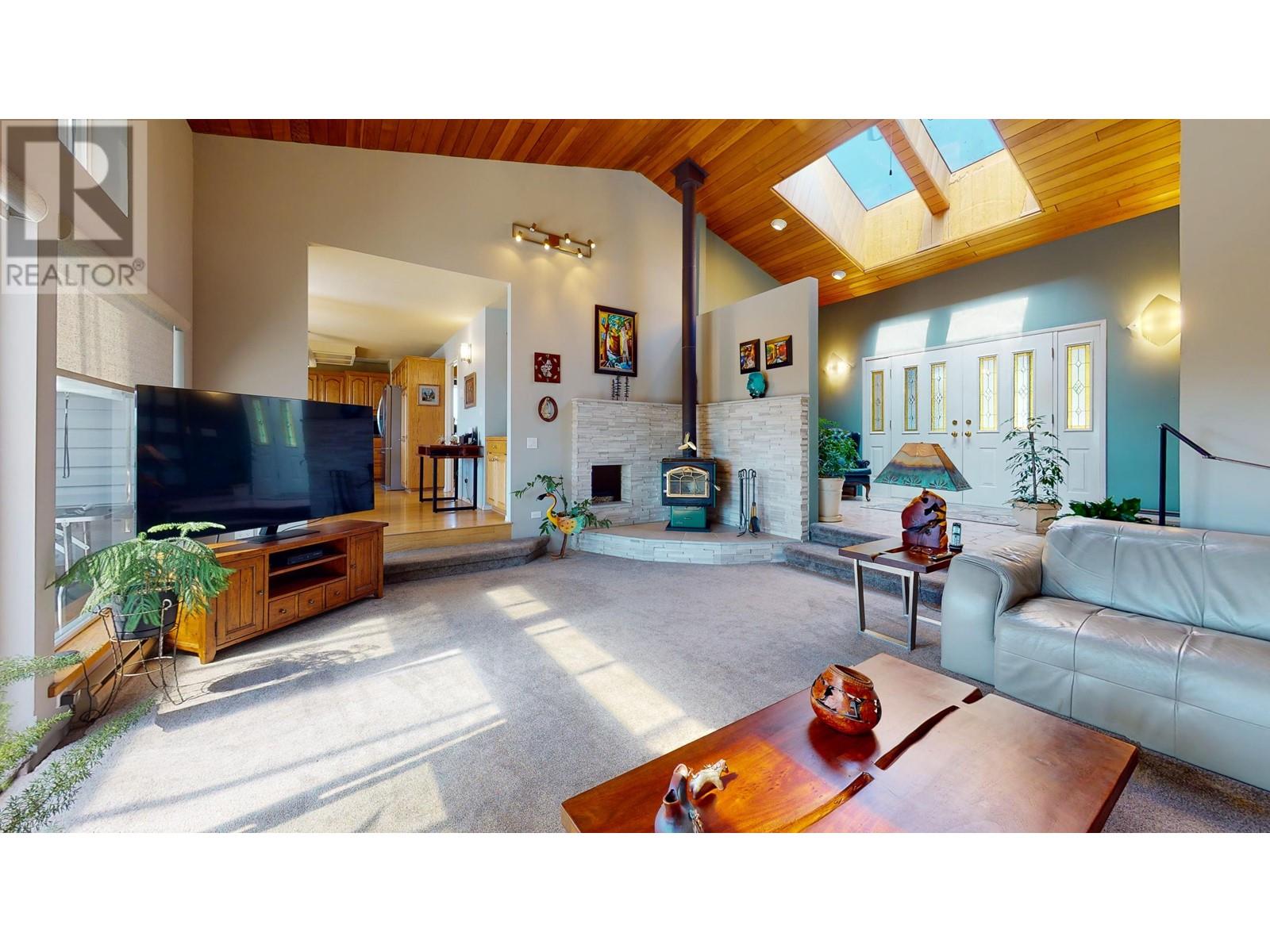 4708 Hotel Lake Crescent, Garden Bay, British Columbia  V0N 1S1 - Photo 7 - R2770850