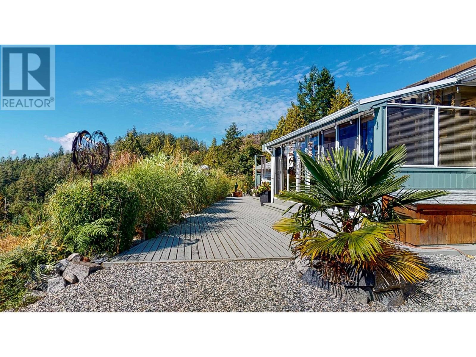 4708 Hotel Lake Crescent, Garden Bay, British Columbia  V0N 1S1 - Photo 8 - R2770850