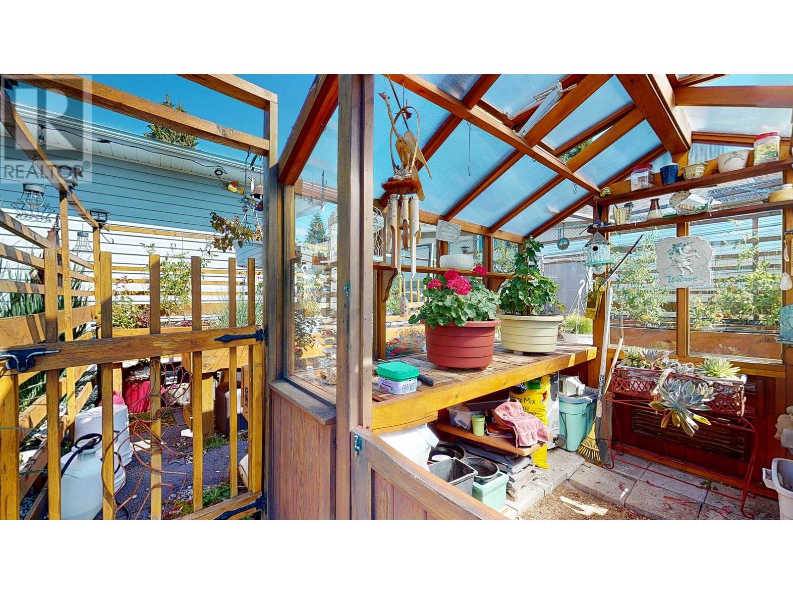 4708 Hotel Lake Crescent, Garden Bay, British Columbia  V0N 1S1 - Photo 11 - R2770850