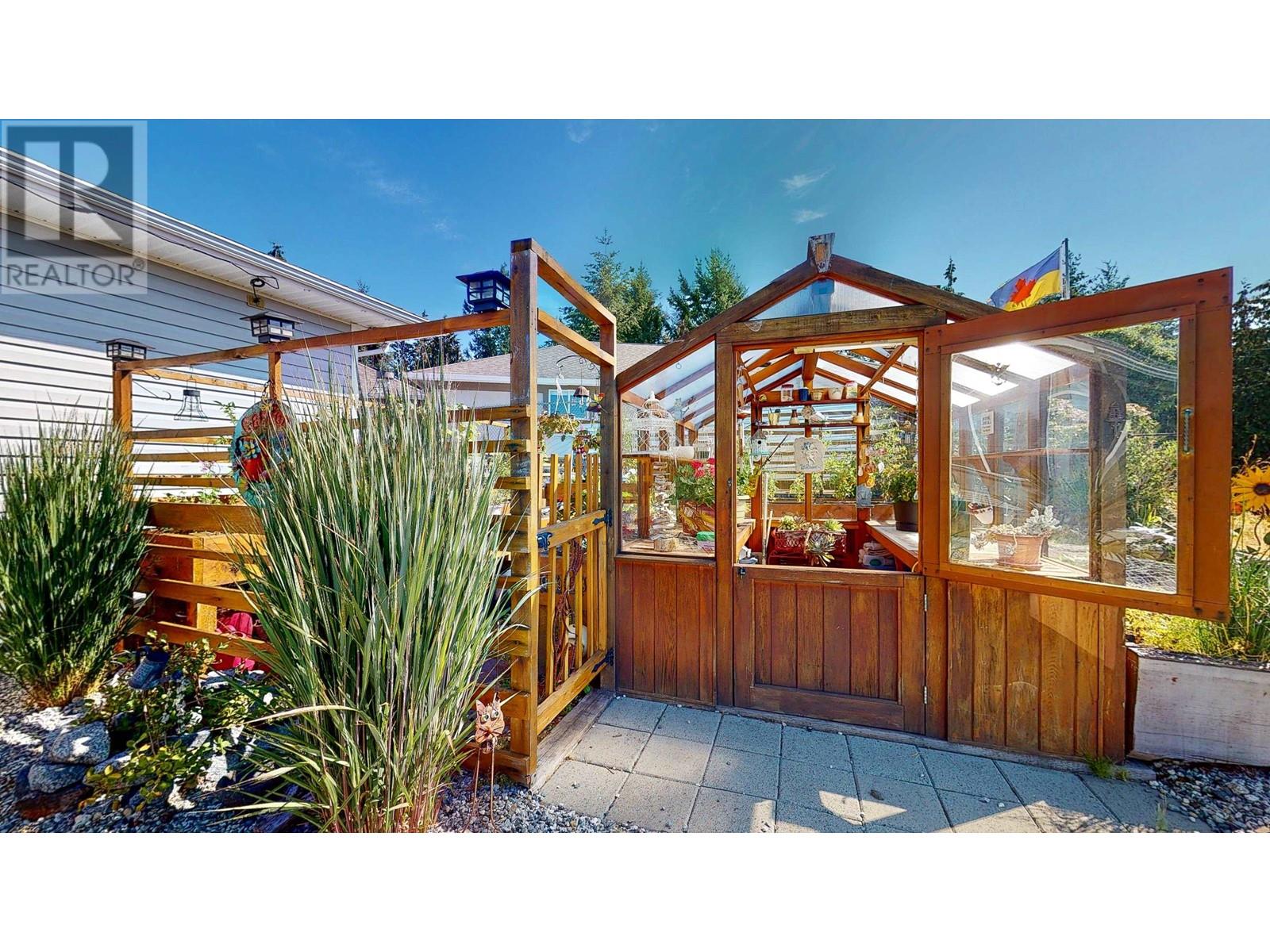 4708 Hotel Lake Crescent, Garden Bay, British Columbia  V0N 1S1 - Photo 12 - R2770850