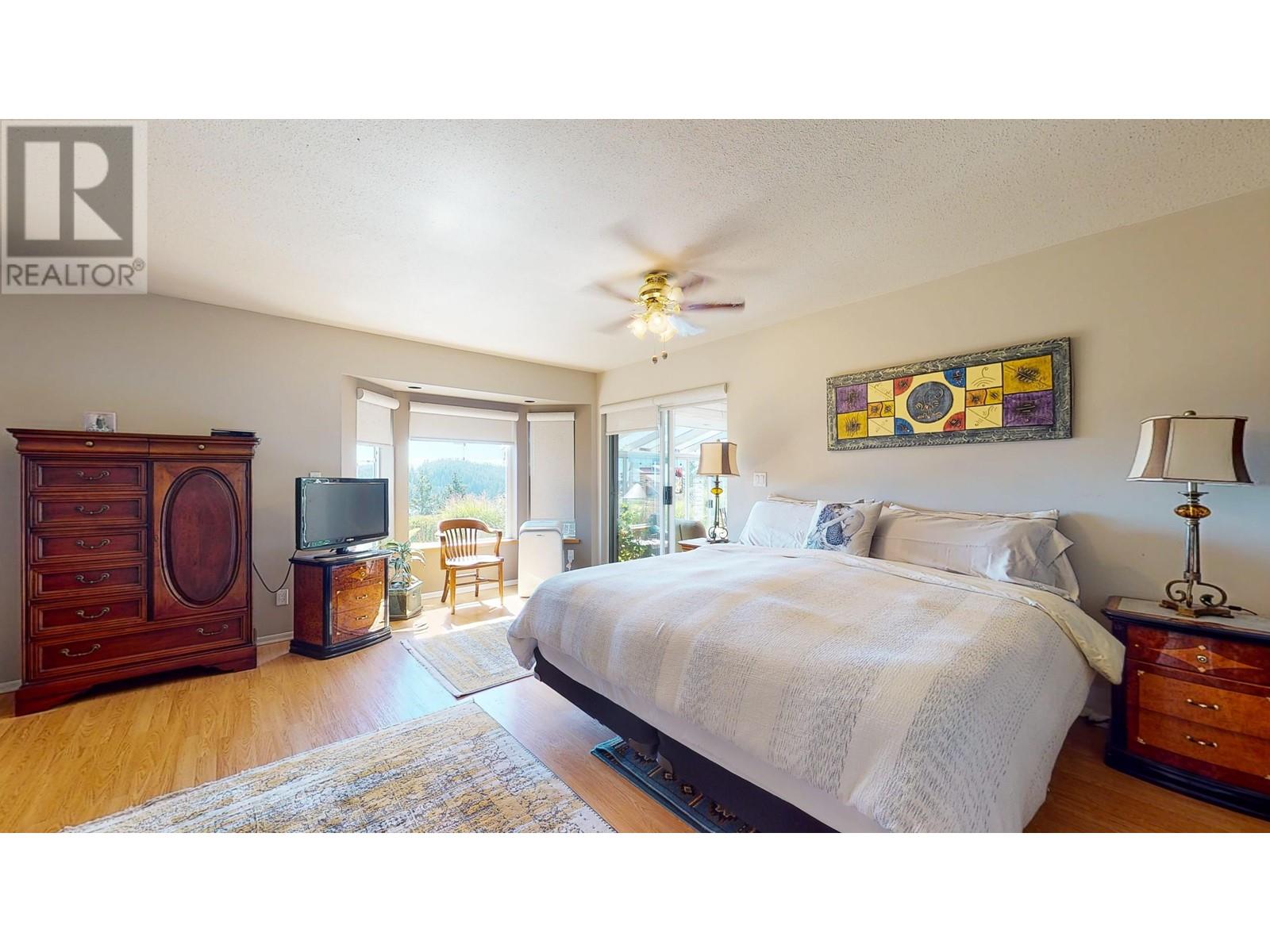 4708 Hotel Lake Crescent, Garden Bay, British Columbia  V0N 1S1 - Photo 14 - R2770850