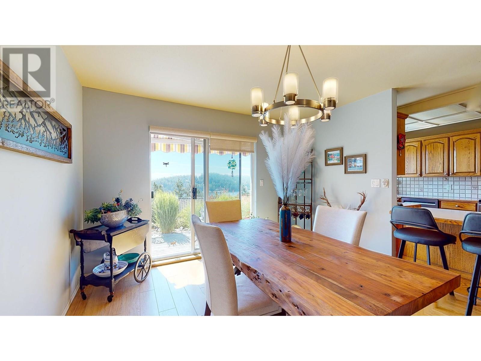 4708 Hotel Lake Crescent, Garden Bay, British Columbia  V0N 1S1 - Photo 9 - R2770850