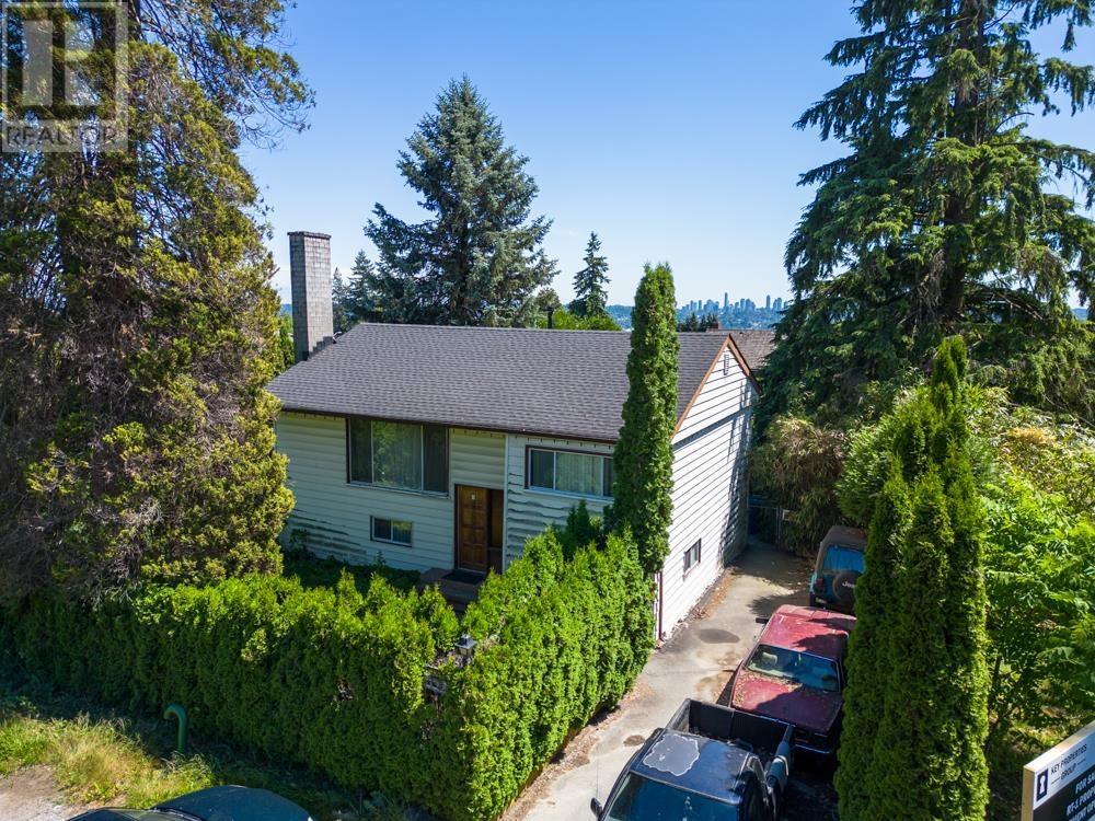 1002 Dansey Avenue, Coquitlam, British Columbia  V3K 3H1 - Photo 6 - R2784121