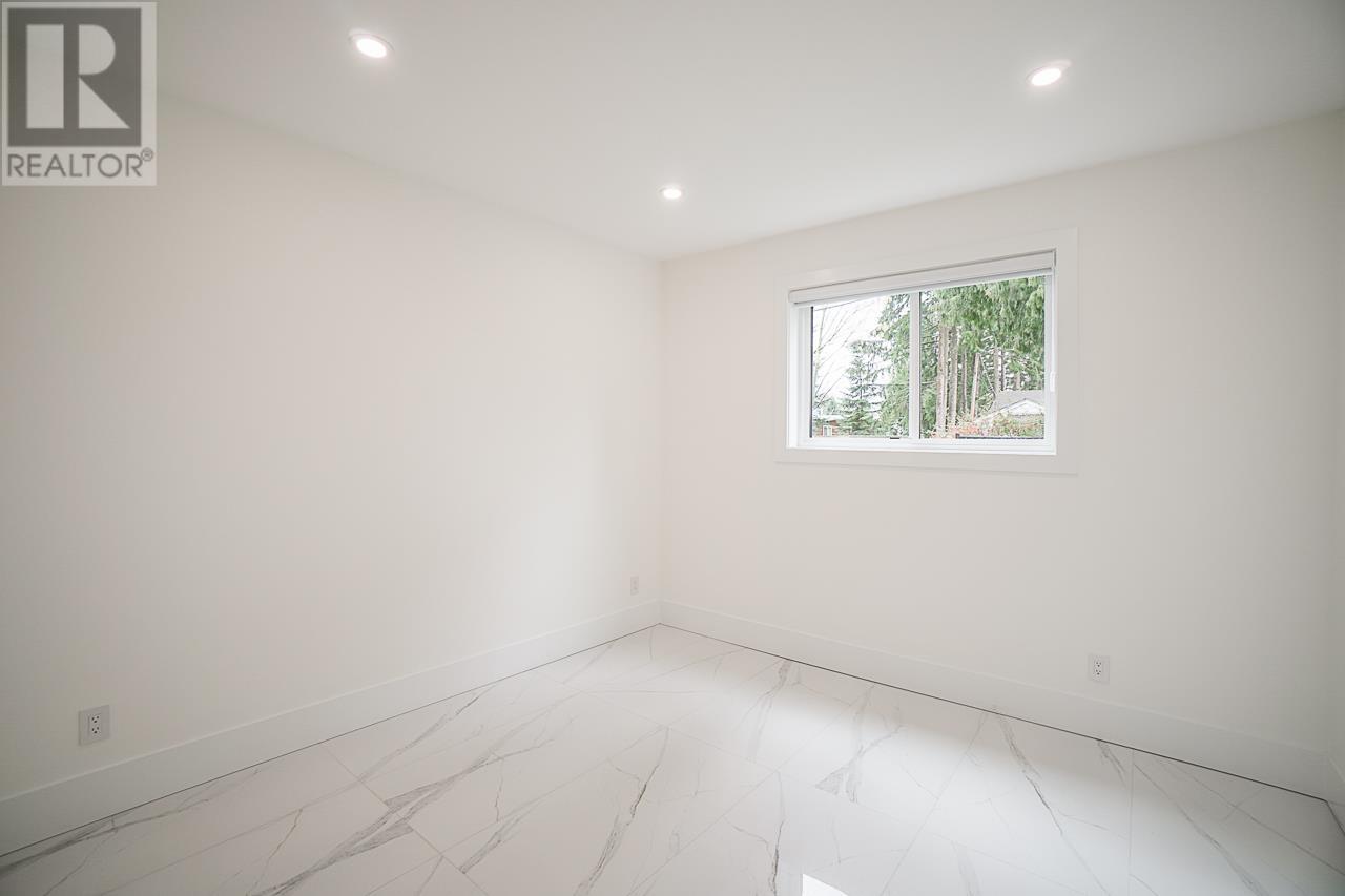 21558 Glenwood Avenue, Maple Ridge, British Columbia  V2X 3P8 - Photo 35 - R2788797