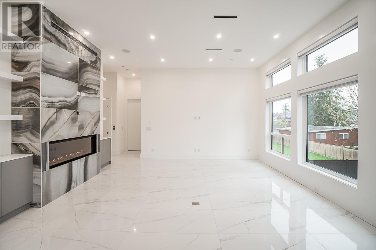 21558 Glenwood Avenue, Maple Ridge, British Columbia  V2X 3P8 - Photo 6 - R2788797