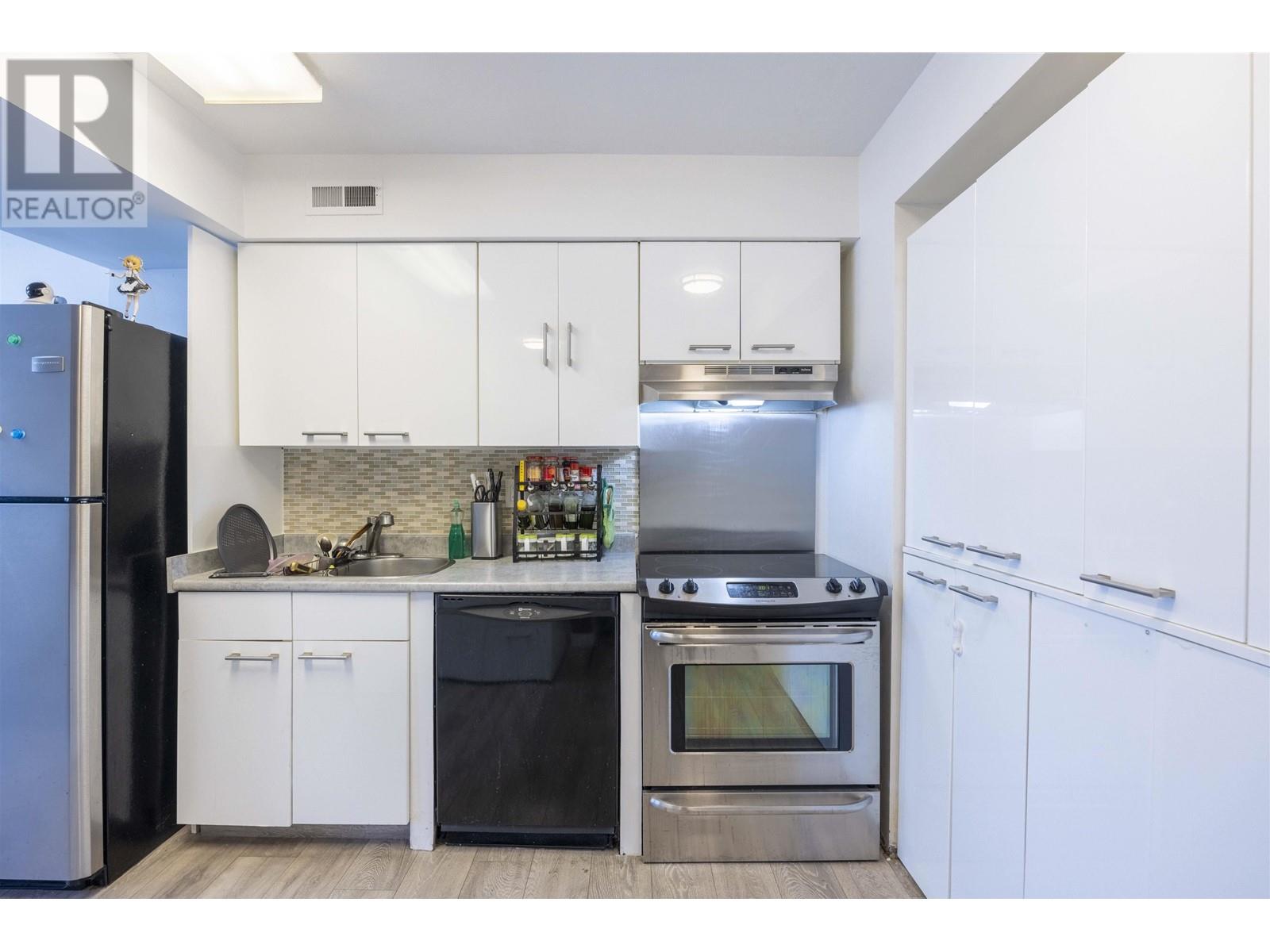 7324 Coronado Drive, Burnaby, British Columbia  V5A 1R1 - Photo 7 - R2788759