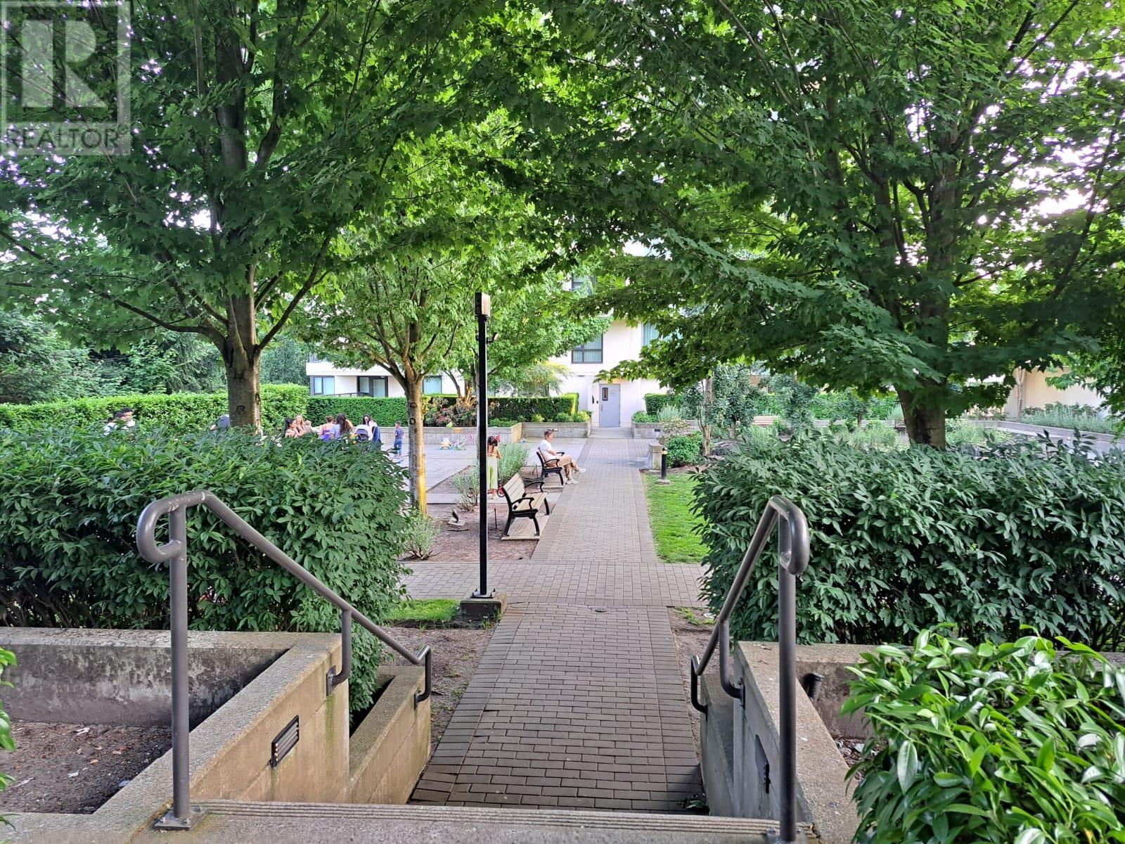 305 2232 Douglas Road, Burnaby, British Columbia  V5C 0G9 - Photo 10 - R2787011