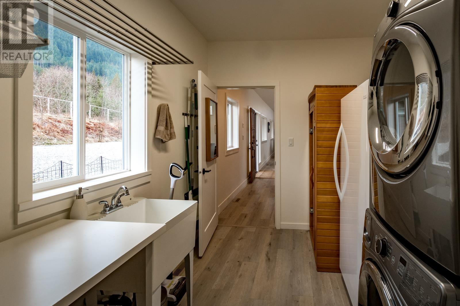 1860 Arboretum Drive, Gibsons, British Columbia  V0N 1V6 - Photo 27 - R2789067