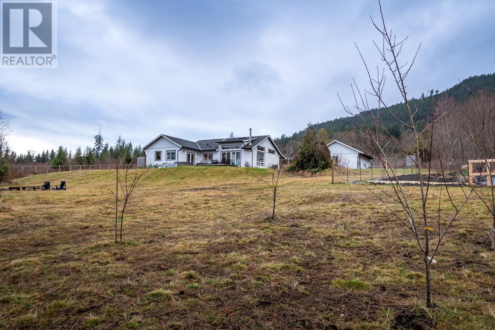 1860 Arboretum Drive, Gibsons, British Columbia  V0N 1V6 - Photo 35 - R2789067