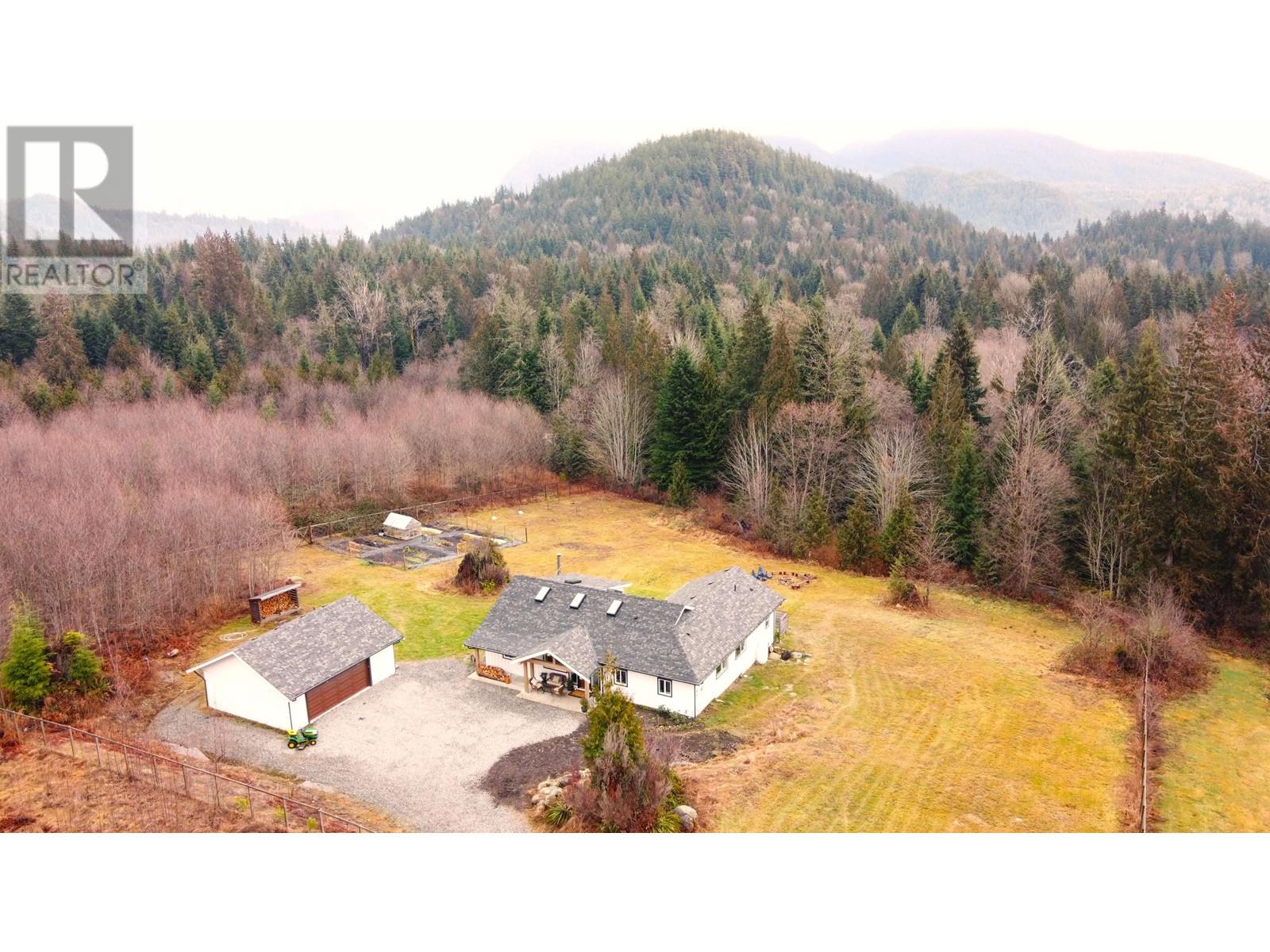 1860 Arboretum Drive, Gibsons, British Columbia  V0N 1V6 - Photo 4 - R2789067
