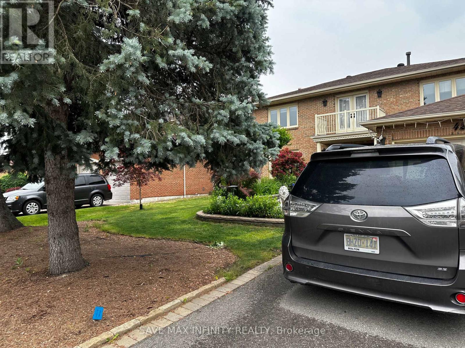 426 Wycliffe Ave, Vaughan, Ontario  L4L 3P4 - Photo 2 - N6158624