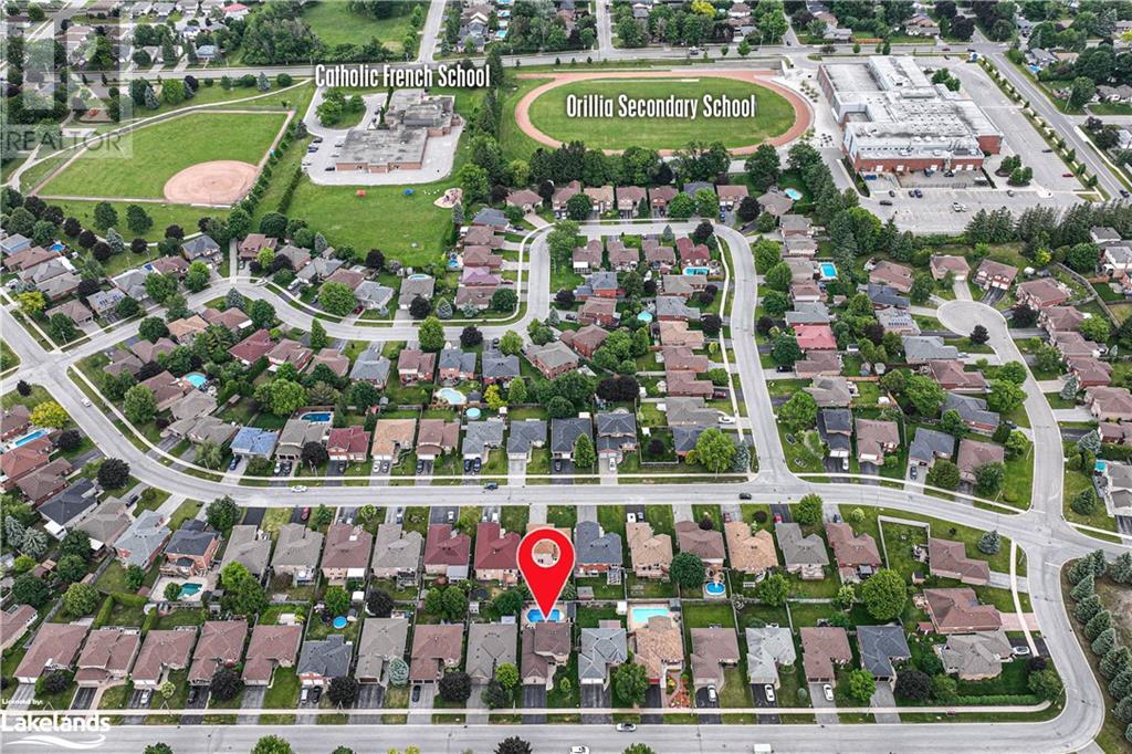 30 Johnson Street, Orillia, Ontario L3V 7S4 (25724364) Bay