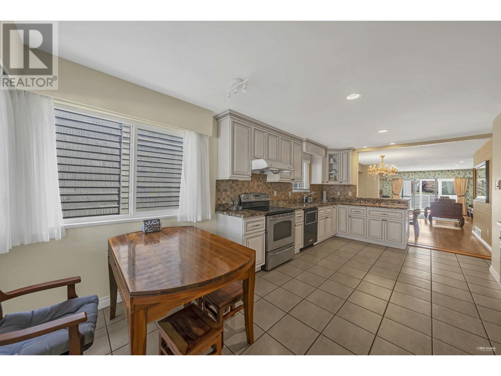 2883 W 42nd Avenue, Vancouver, British Columbia  V6N 3G7 - Photo 13 - R2774950