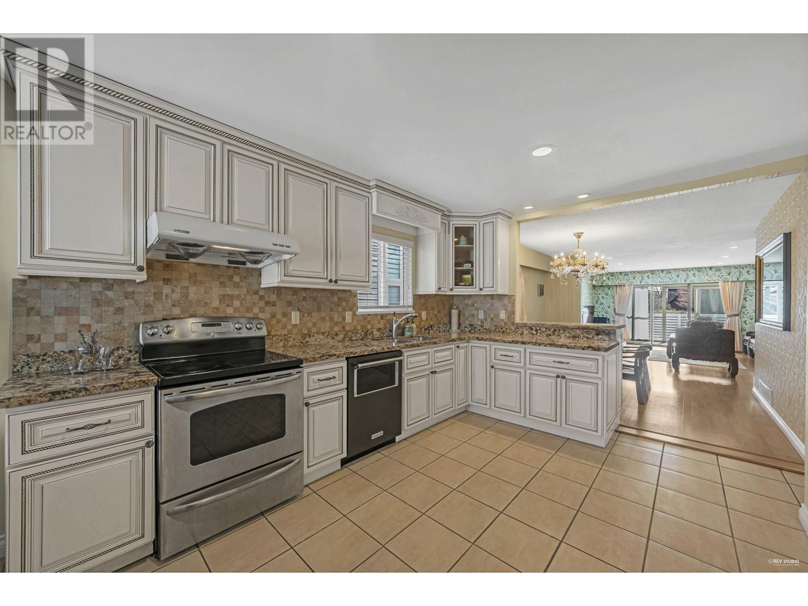2883 W 42nd Avenue, Vancouver, British Columbia  V6N 3G7 - Photo 12 - R2774950