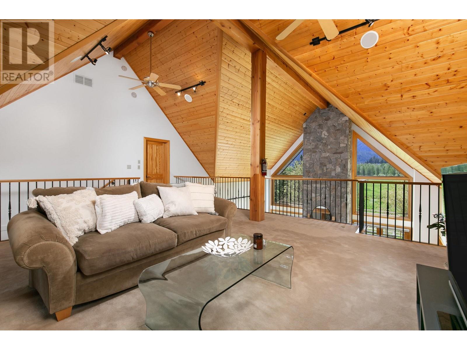 1360 Collins Road, Pemberton, British Columbia  V0N 2L0 - Photo 22 - R2789423