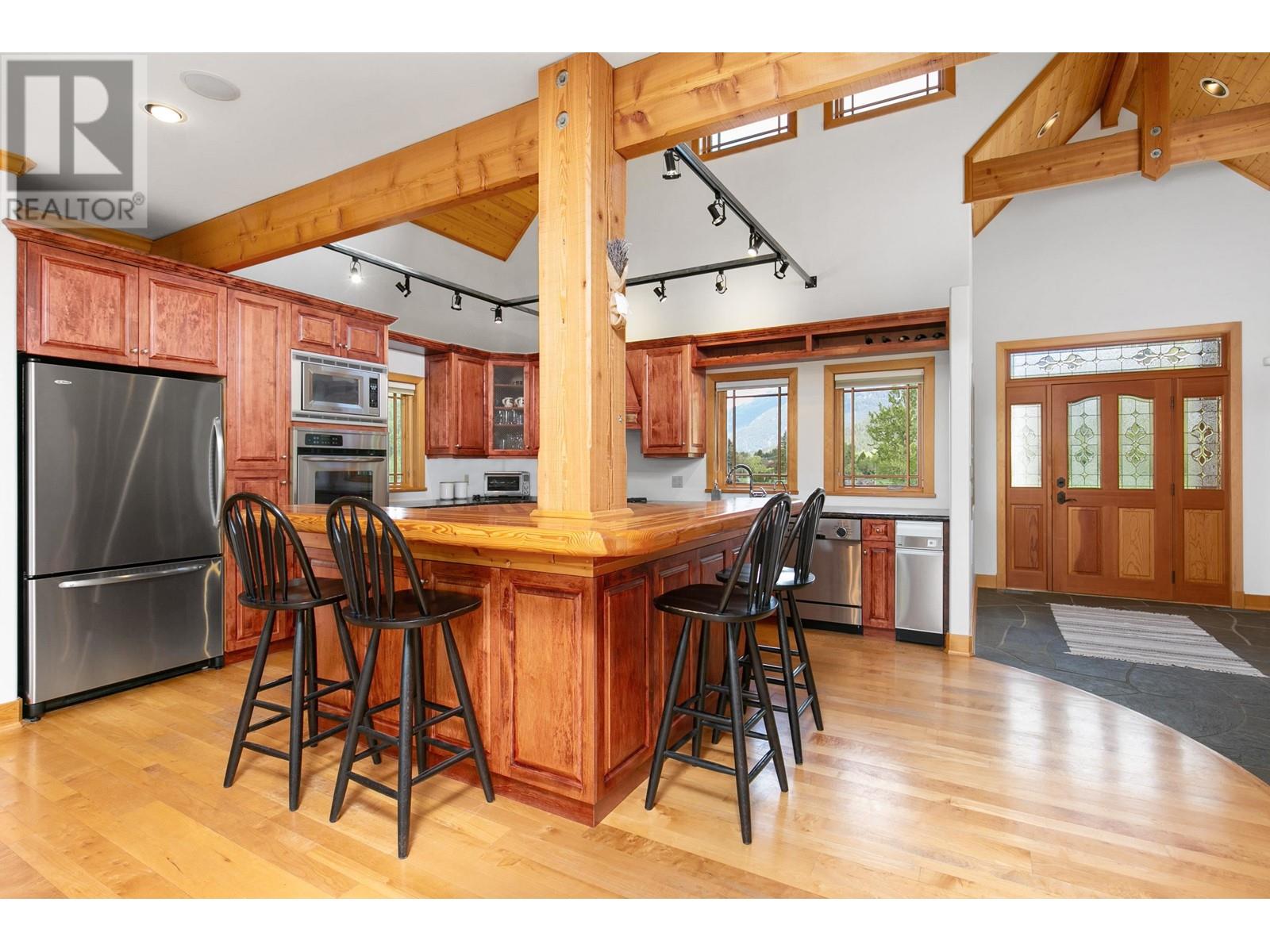 1360 Collins Road, Pemberton, British Columbia  V0N 2L0 - Photo 8 - R2789423