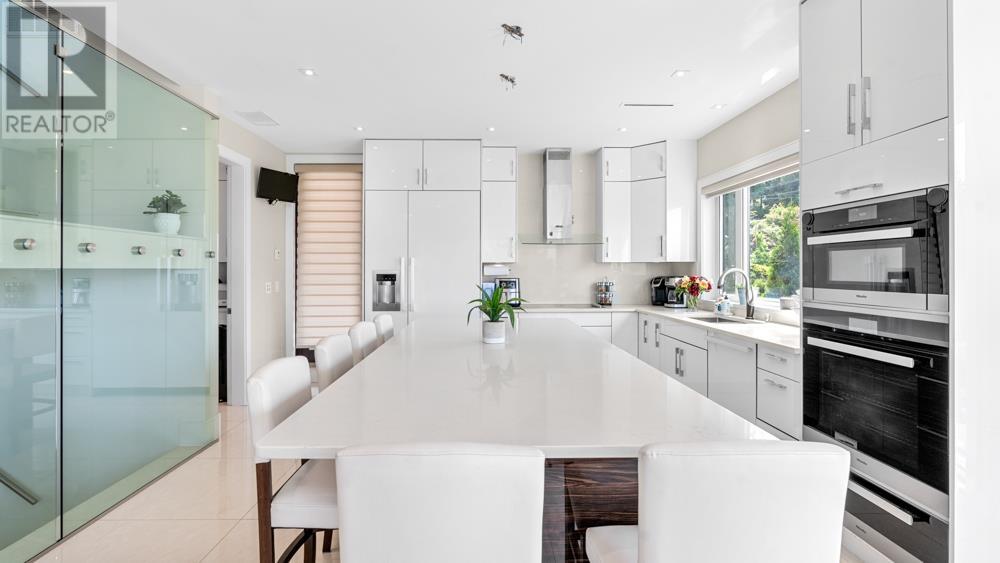 4716 Skyline Drive, North Vancouver, British Columbia  V7R 3H8 - Photo 11 - R2787155