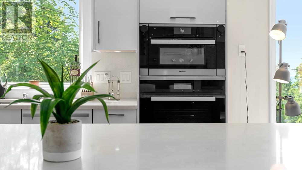 4716 Skyline Drive, North Vancouver, British Columbia  V7R 3H8 - Photo 12 - R2787155