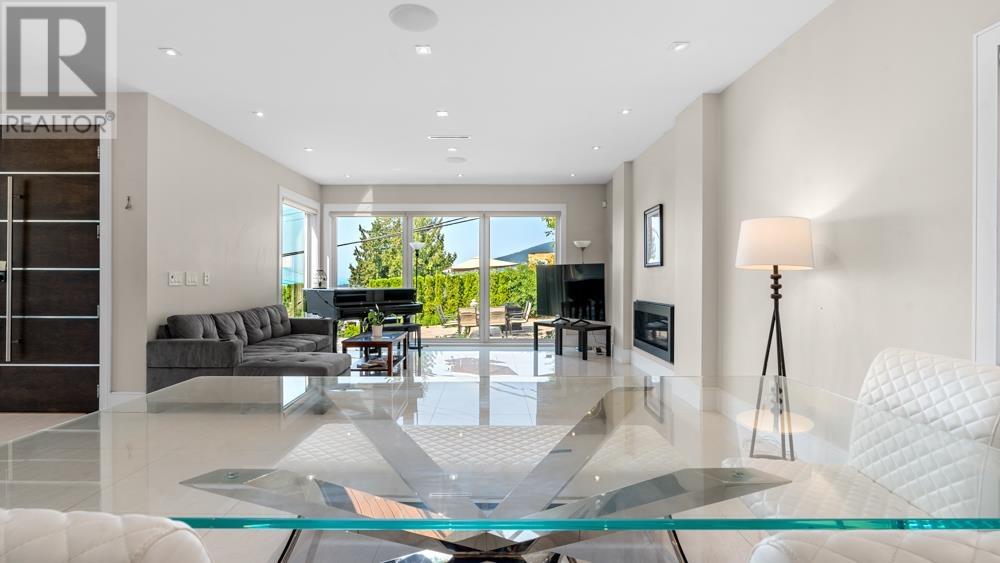 4716 Skyline Drive, North Vancouver, British Columbia  V7R 3H8 - Photo 7 - R2787155