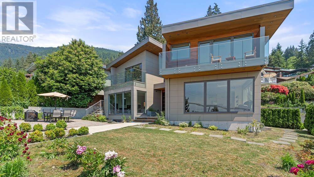 4716 Skyline Drive, North Vancouver, British Columbia  V7R 3H8 - Photo 1 - R2787155