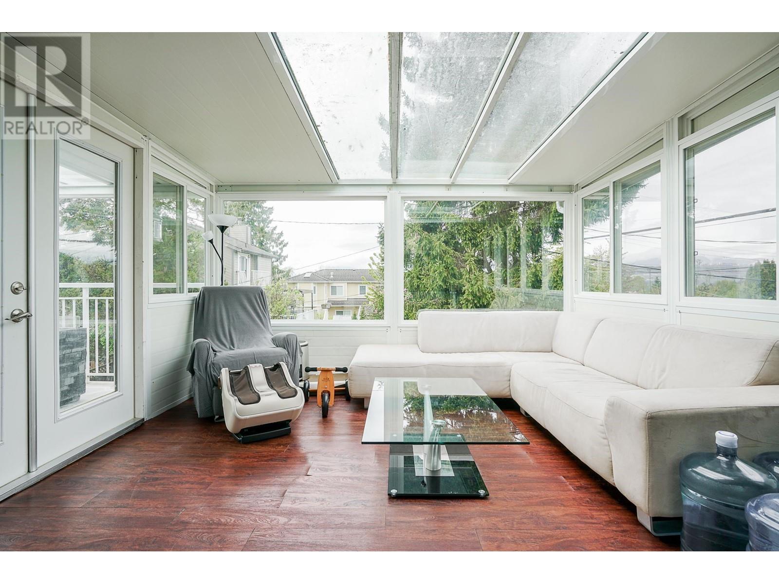 6025 Dickens Street, Burnaby, British Columbia  V5H 1W6 - Photo 16 - R2788325