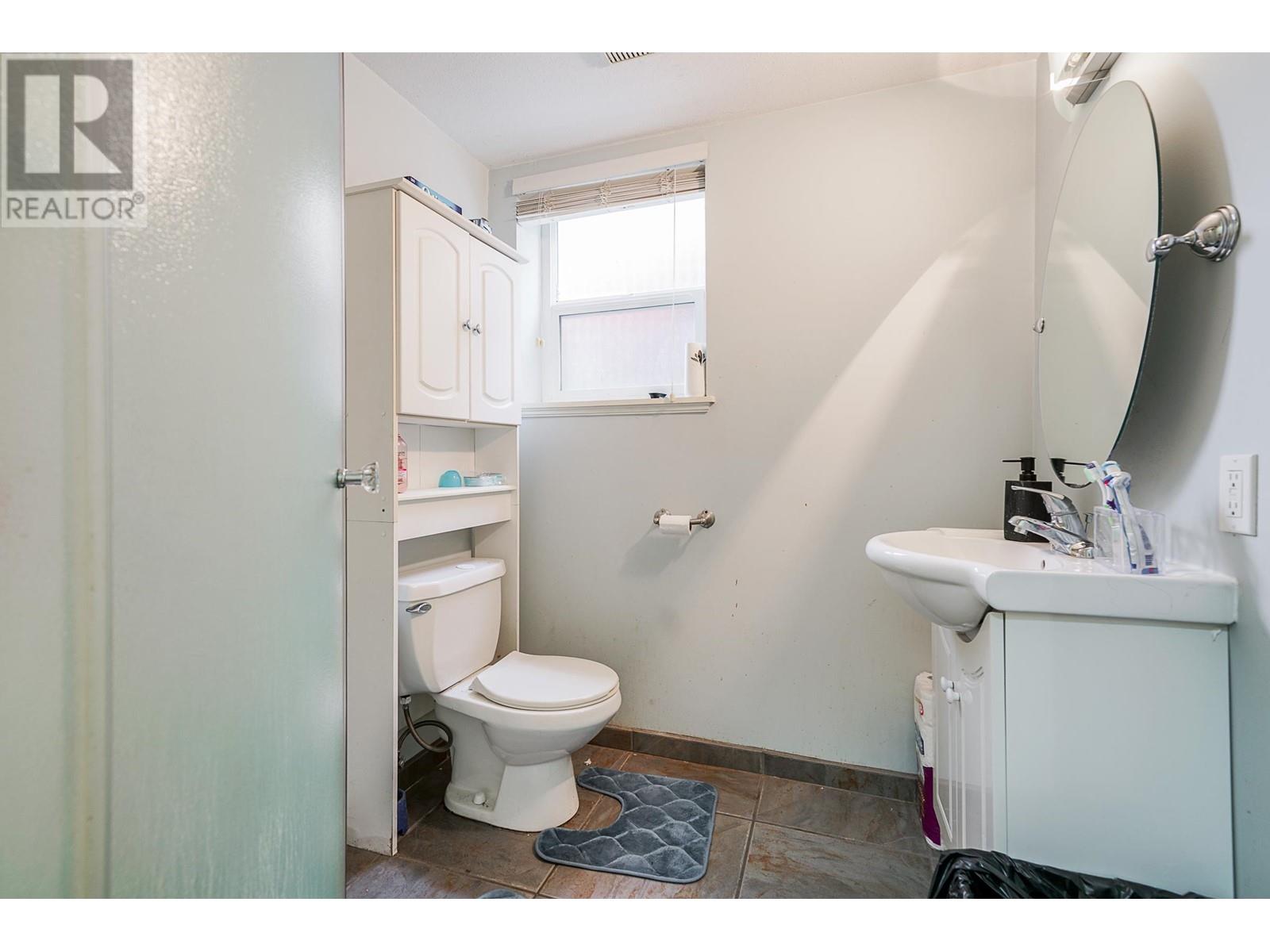 6025 Dickens Street, Burnaby, British Columbia  V5H 1W6 - Photo 20 - R2788325