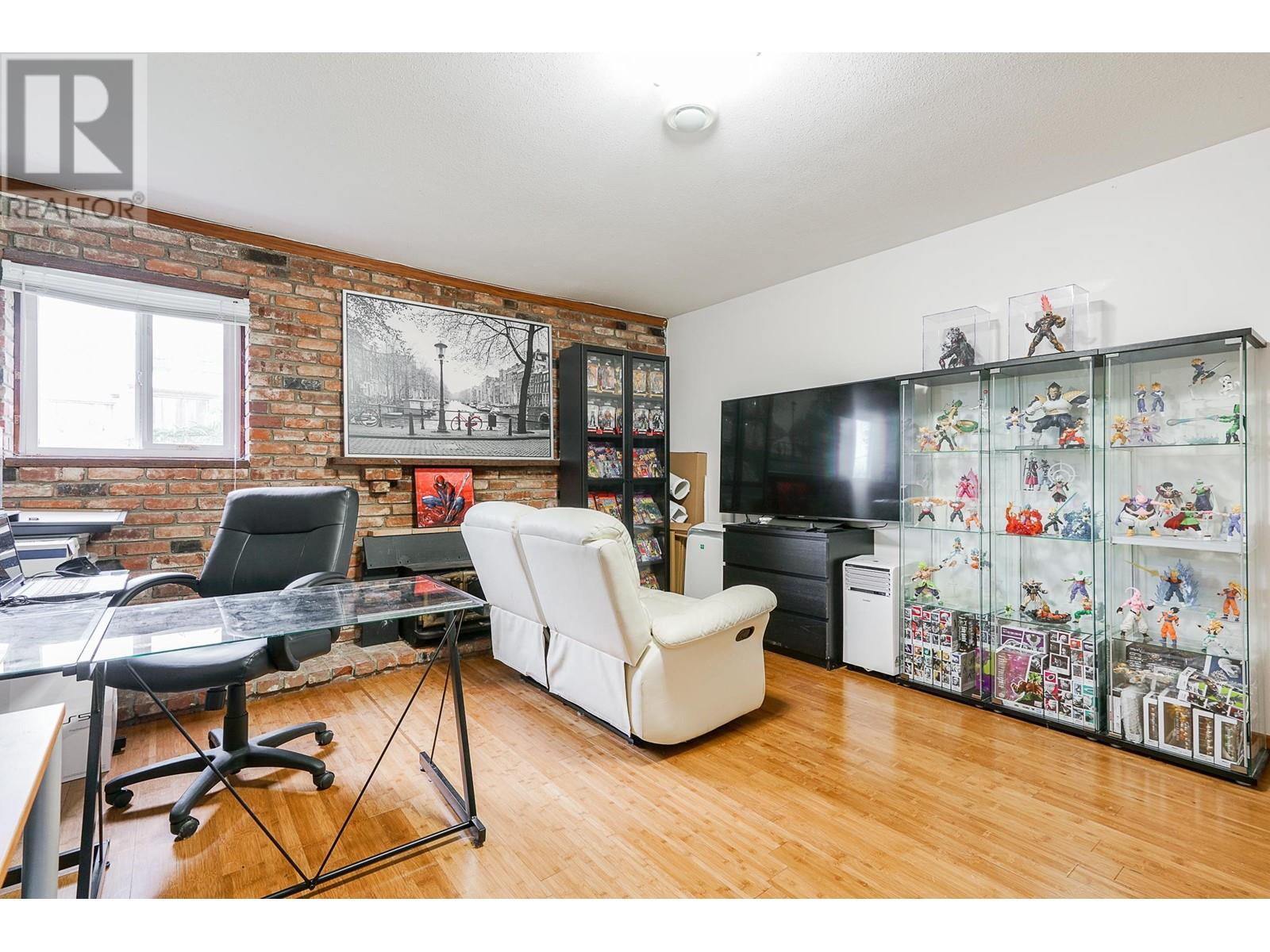 6025 Dickens Street, Burnaby, British Columbia  V5H 1W6 - Photo 19 - R2788325