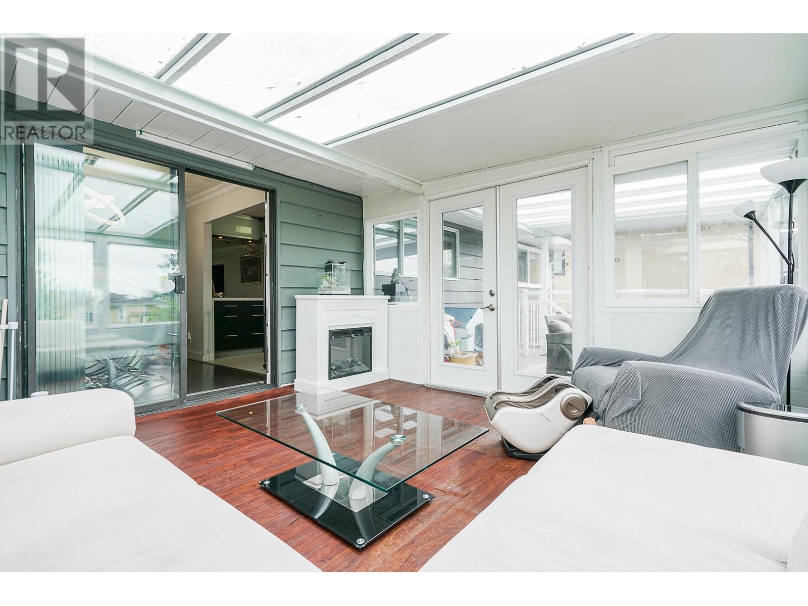 6025 Dickens Street, Burnaby, British Columbia  V5H 1W6 - Photo 17 - R2788325