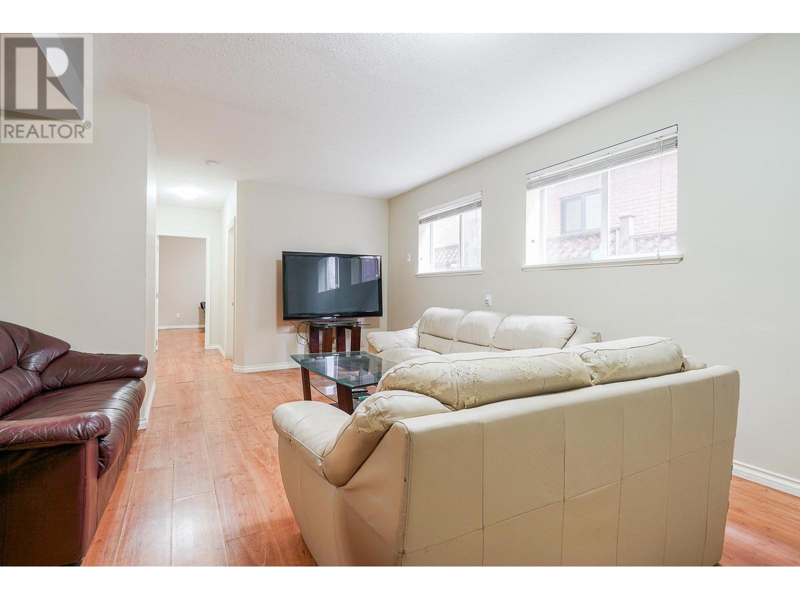 6025 Dickens Street, Burnaby, British Columbia  V5H 1W6 - Photo 33 - R2788325