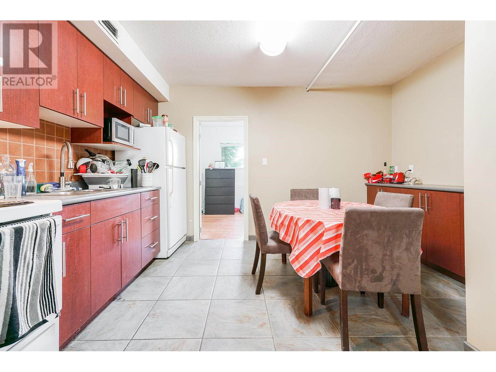 6025 Dickens Street, Burnaby, British Columbia  V5H 1W6 - Photo 36 - R2788325