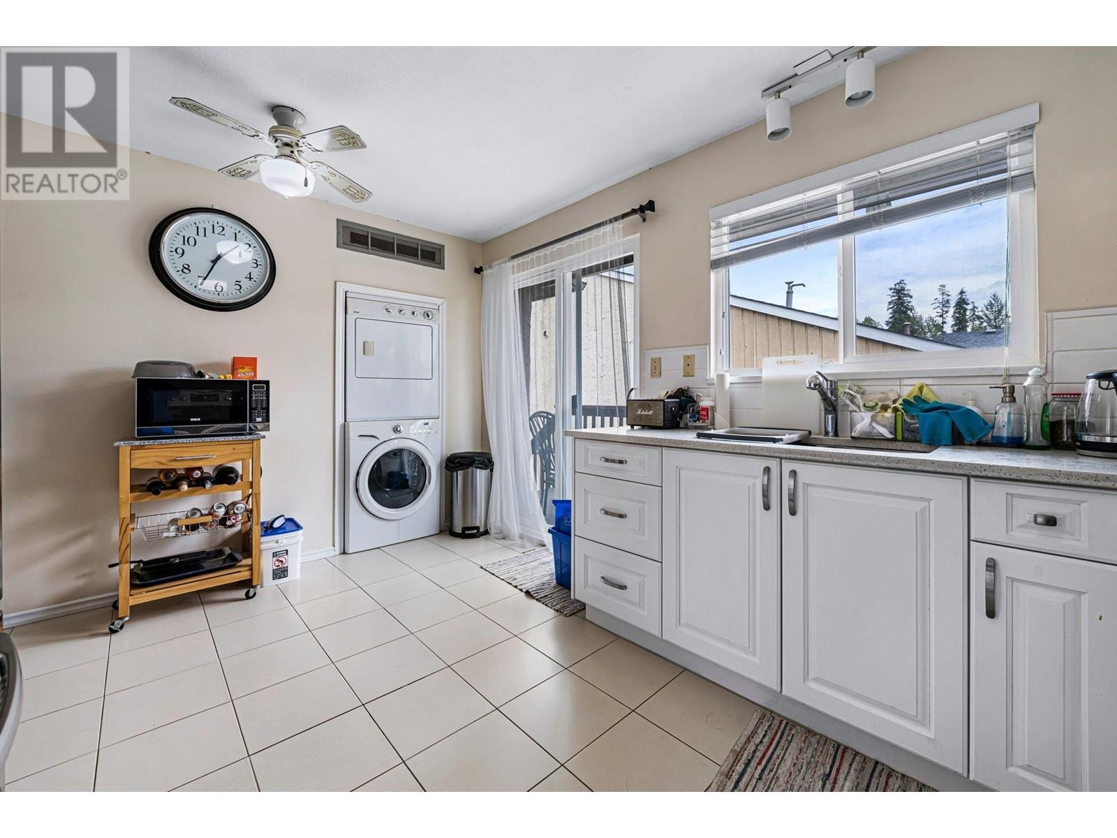 3195 Toba Drive, Coquitlam, British Columbia  V3B 6A3 - Photo 7 - R2788516