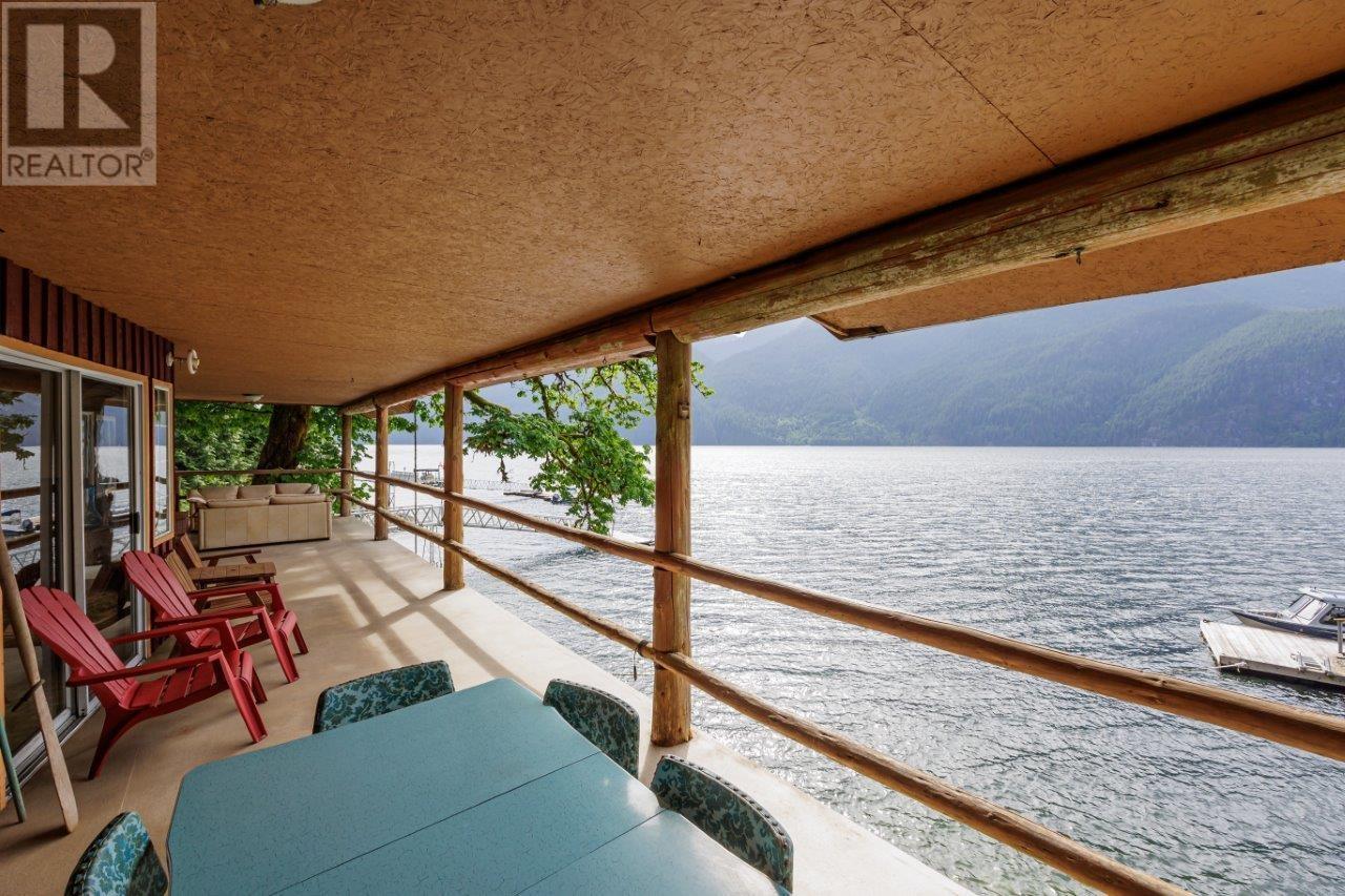 11 Johnson Bay, North Vancouver, British Columbia  V0V 0V0 - Photo 20 - R2789607