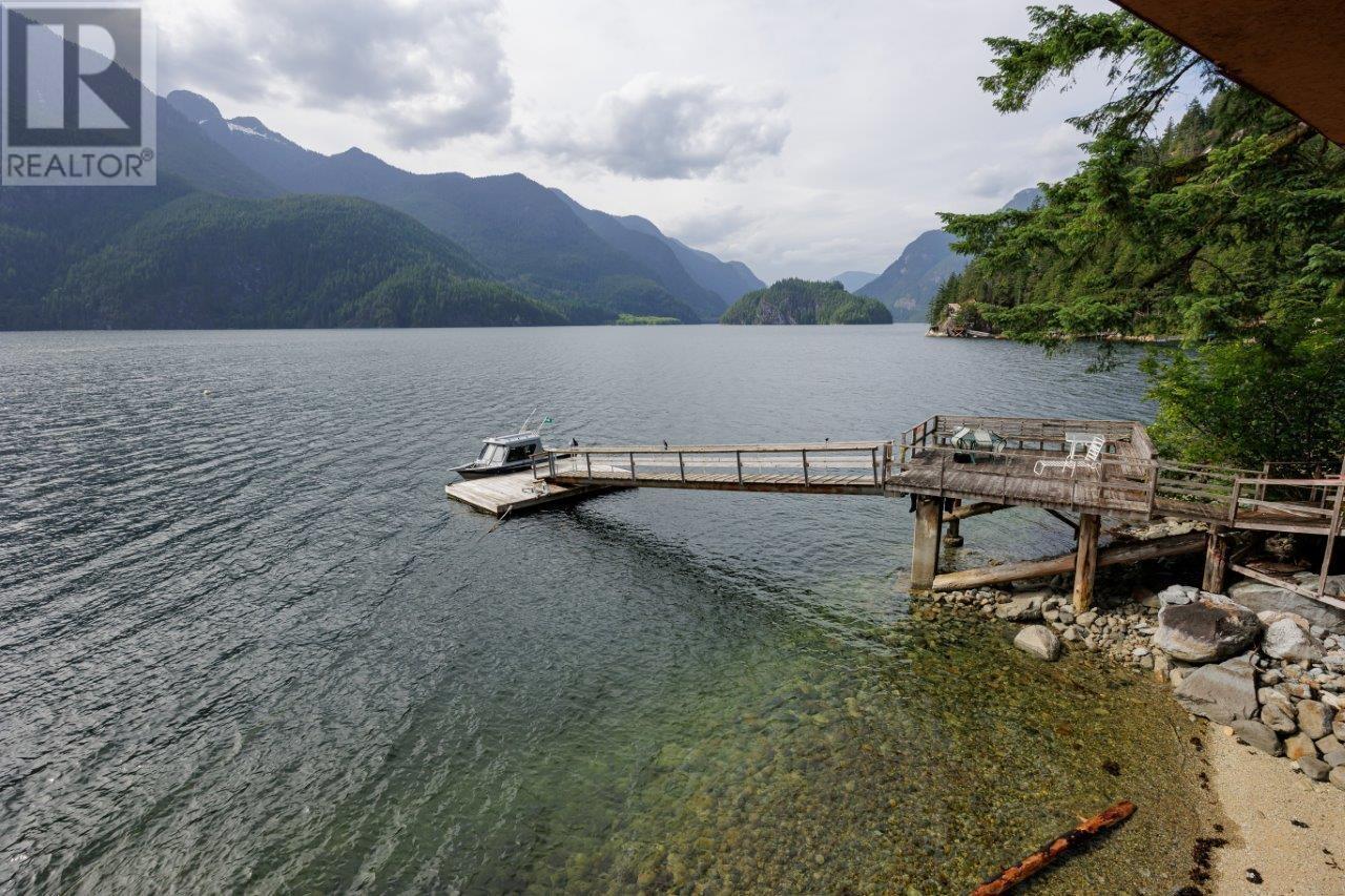 11 Johnson Bay, North Vancouver, British Columbia  V0V 0V0 - Photo 25 - R2789607