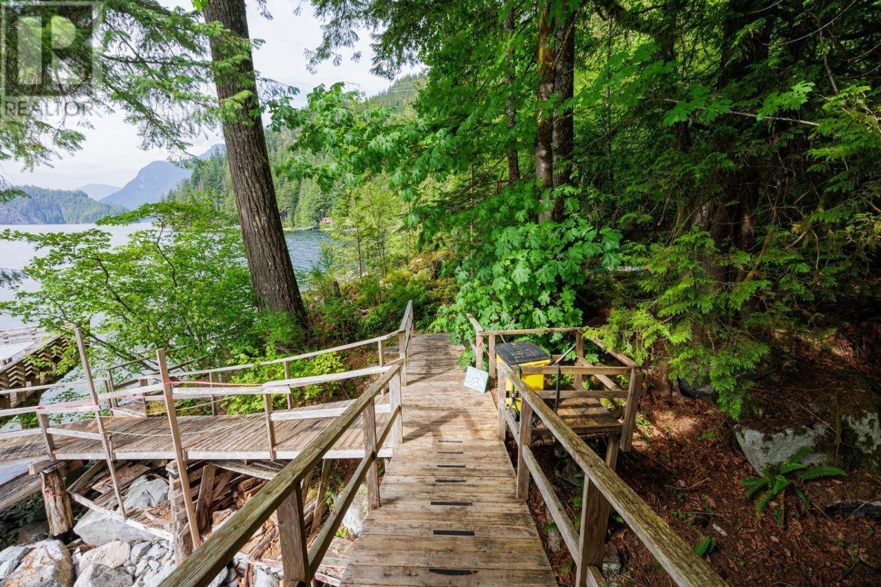 11 Johnson Bay, North Vancouver, British Columbia  V0V 0V0 - Photo 26 - R2789607