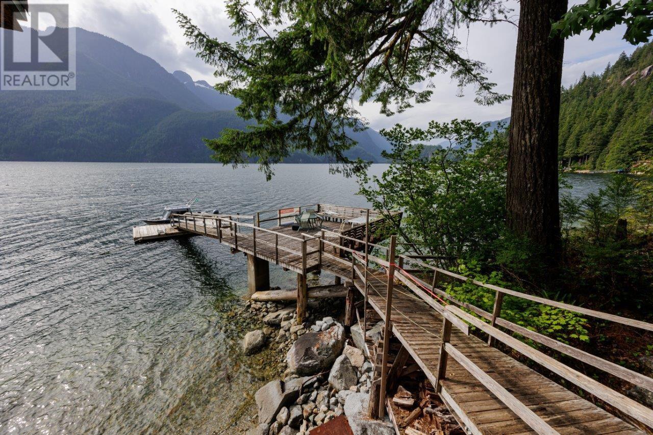 11 Johnson Bay, North Vancouver, British Columbia  V0V 0V0 - Photo 27 - R2789607