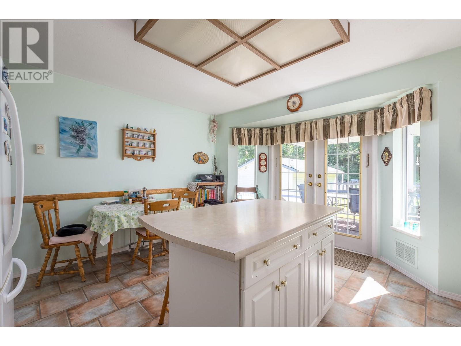 38880 Gambier Avenue, Squamish, British Columbia  V0N 3G0 - Photo 11 - R2789217