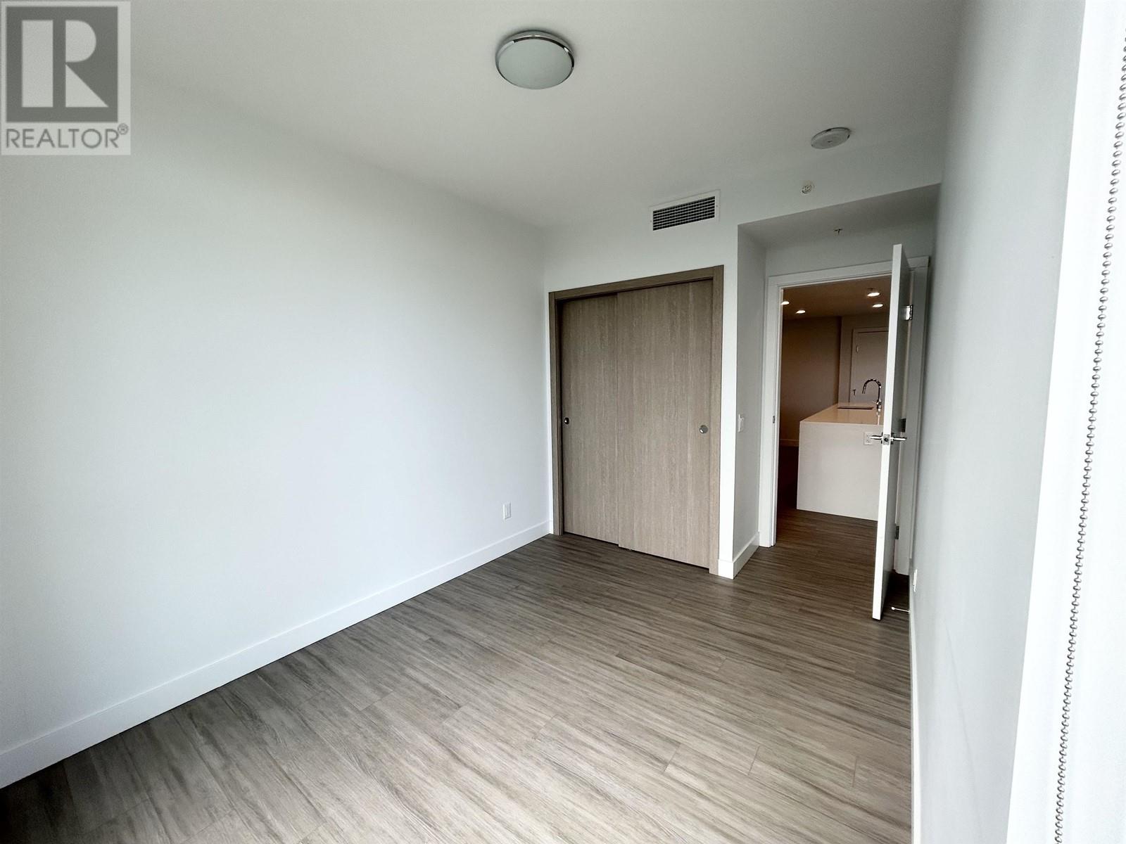 301 6398 Silver Avenue, Burnaby, British Columbia  V5H 2Y5 - Photo 7 - R2788710