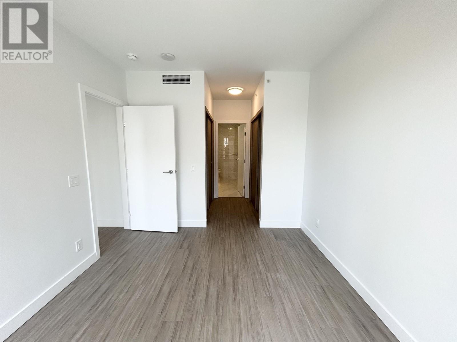 301 6398 Silver Avenue, Burnaby, British Columbia  V5H 2Y5 - Photo 8 - R2788710