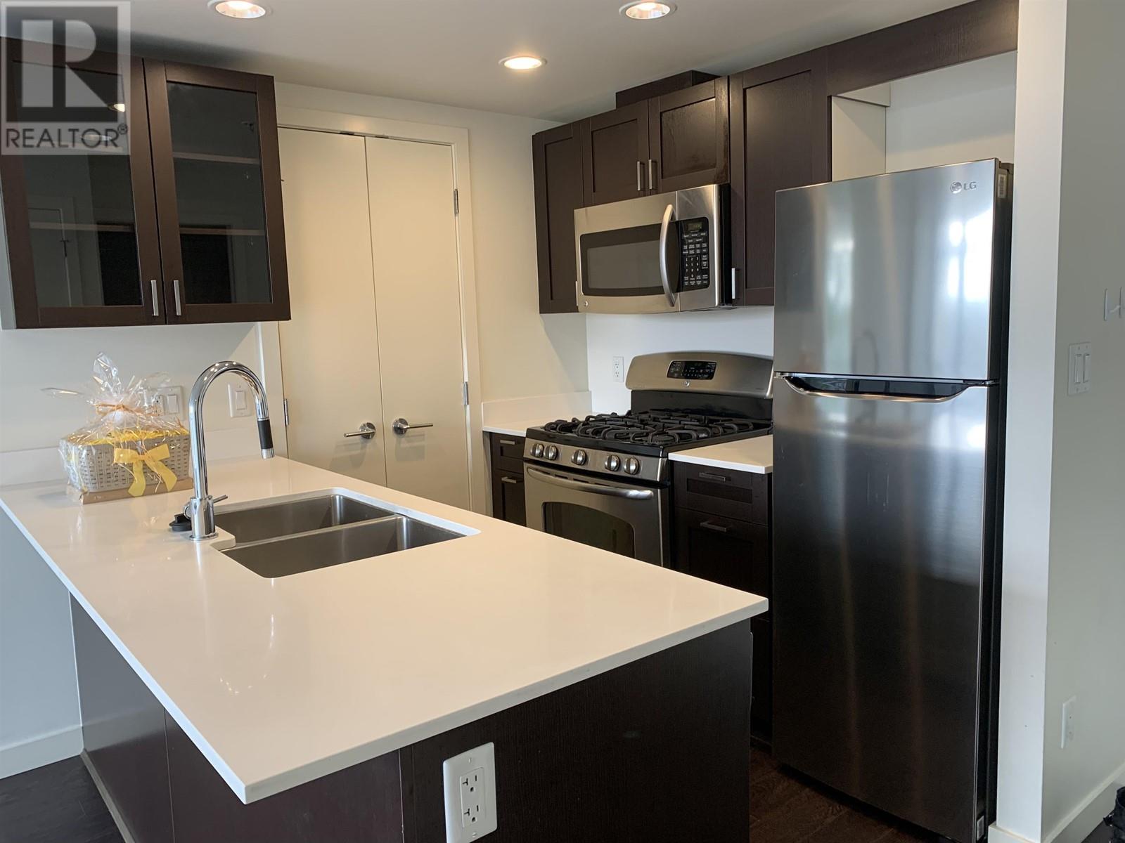 602 4818 Eldorado Mews, Vancouver, British Columbia  V5R 0B3 - Photo 3 - R2789229