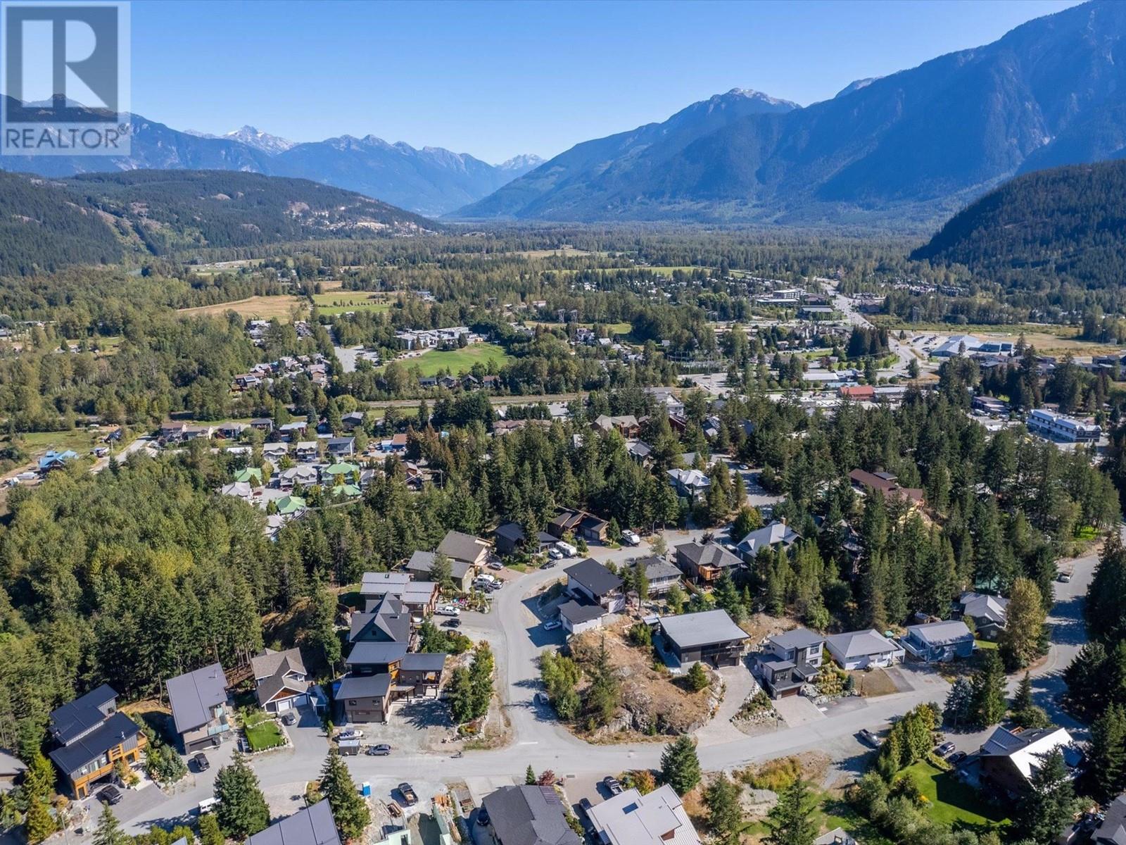 7456 Dogwood Street, Pemberton, British Columbia  V0N 2L0 - Photo 38 - R2789631