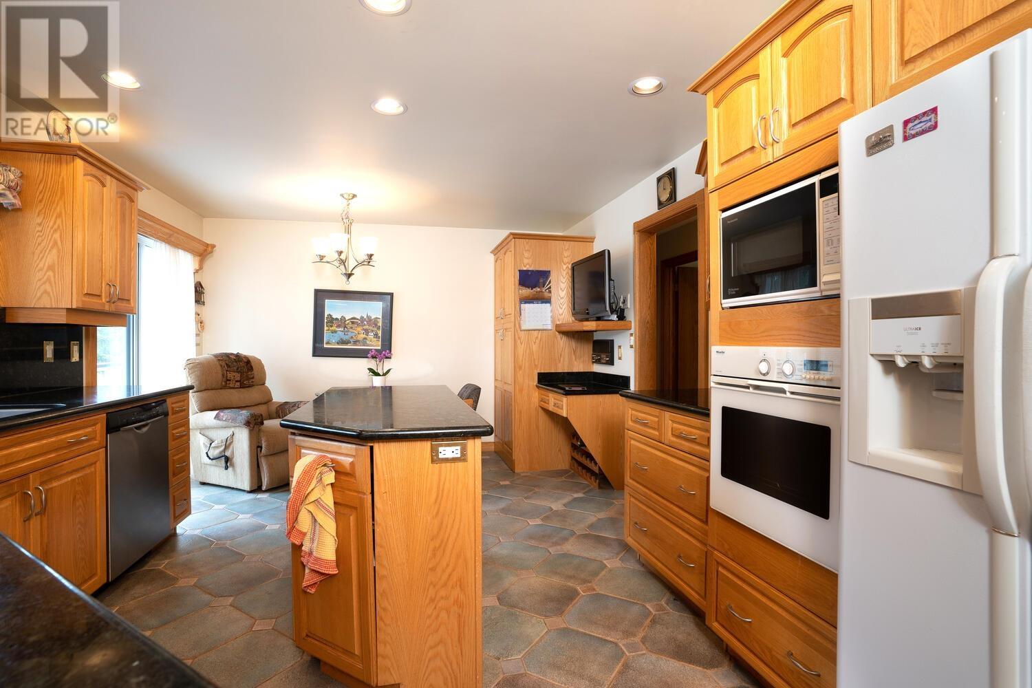 1014 Eden Crescent, Delta, British Columbia  V4L 1W7 - Photo 15 - R2787609