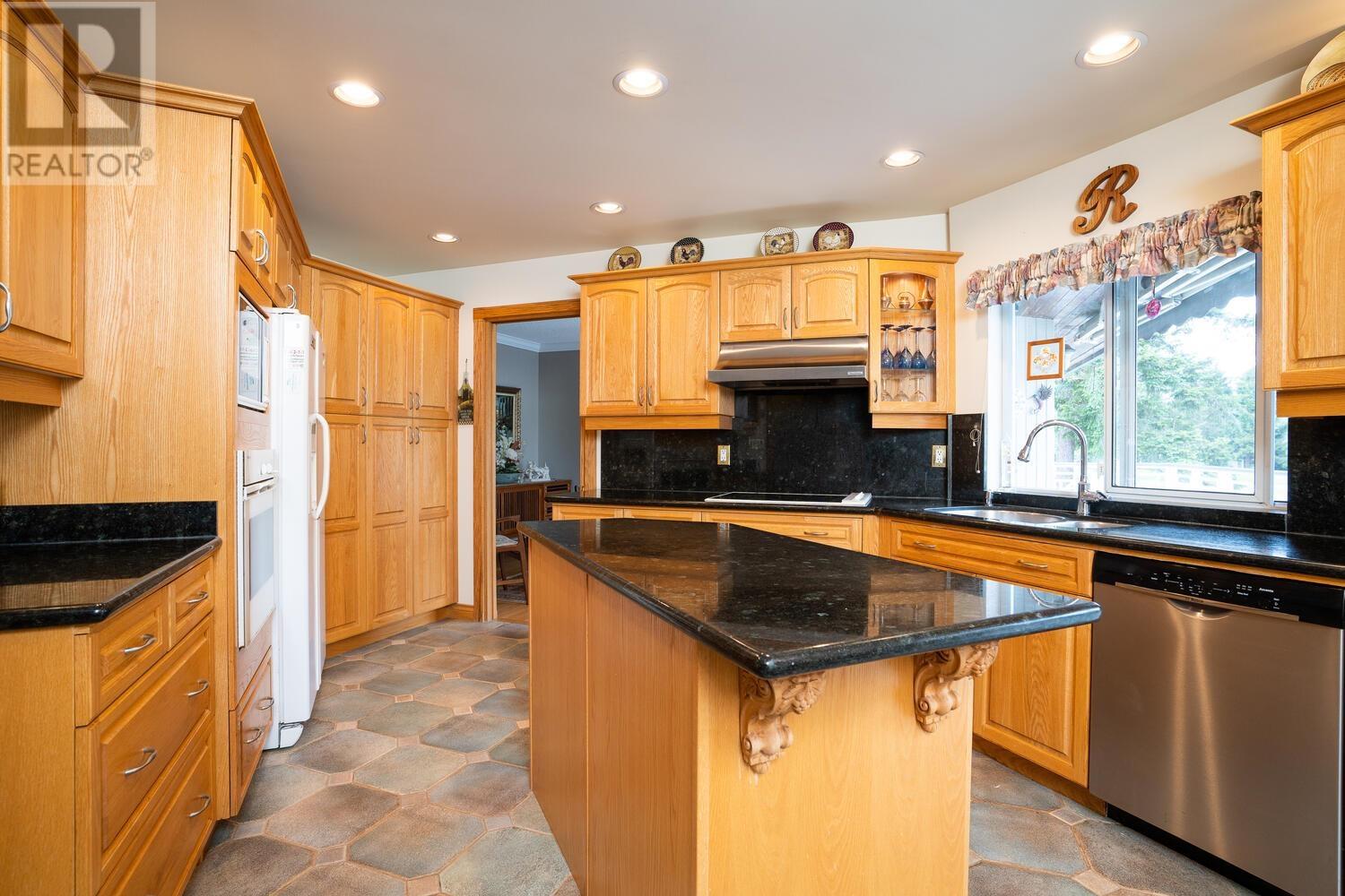 1014 Eden Crescent, Delta, British Columbia  V4L 1W7 - Photo 14 - R2787609