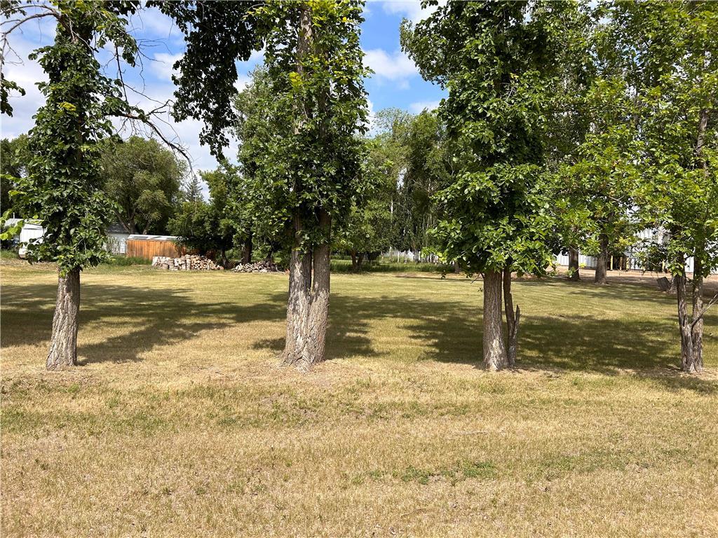 404 North Railway Street, Killarney, Manitoba