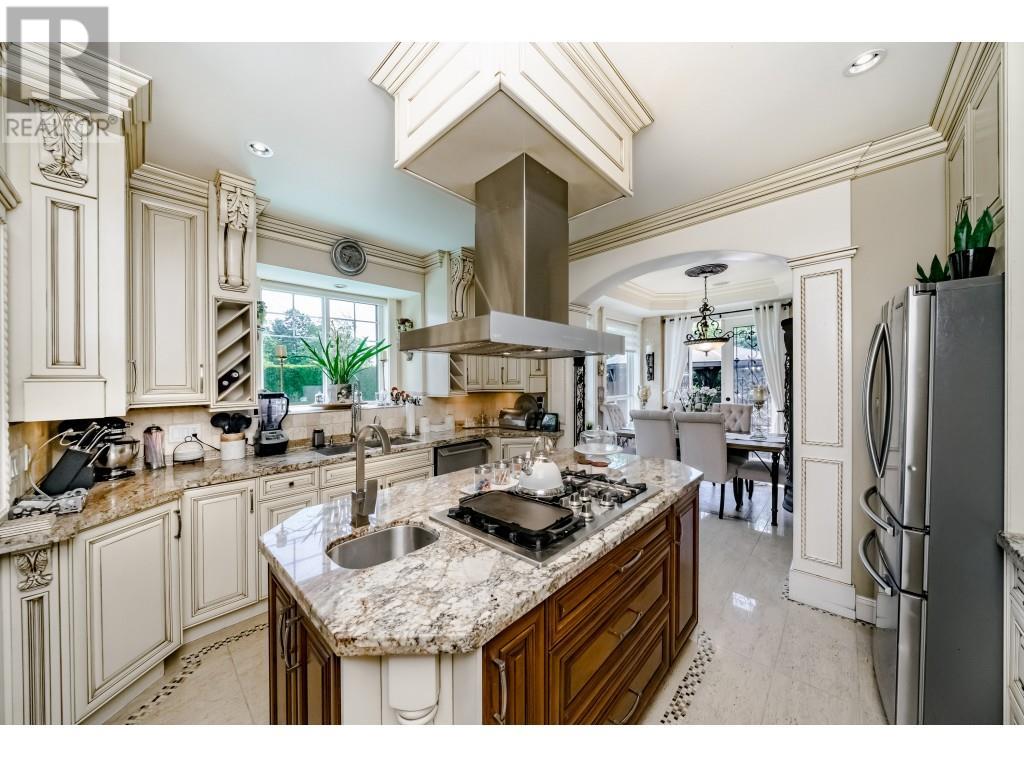 5957 Forglen Drive, Burnaby, British Columbia  V5H 3L4 - Photo 8 - R2789892