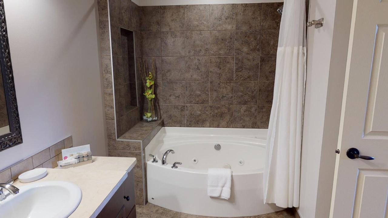 523 B - 500 Bighorn Boulevard, Radium Hot Springs, British Columbia  V0A 1M0 - Photo 28 - 2471587