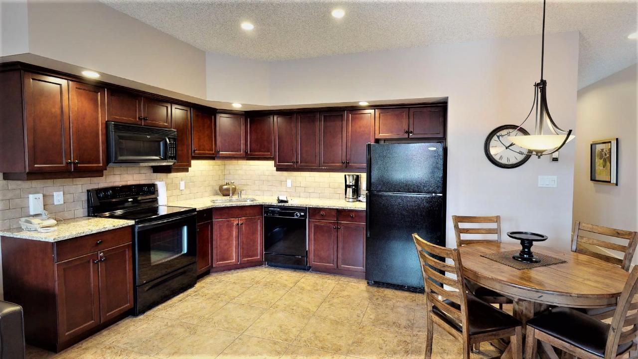 523 B - 500 Bighorn Boulevard, Radium Hot Springs, British Columbia  V0A 1M0 - Photo 10 - 2471587