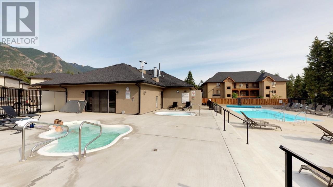 500 BIGHORN BOULEVARD Unit# 523 B Radium Hot Springs