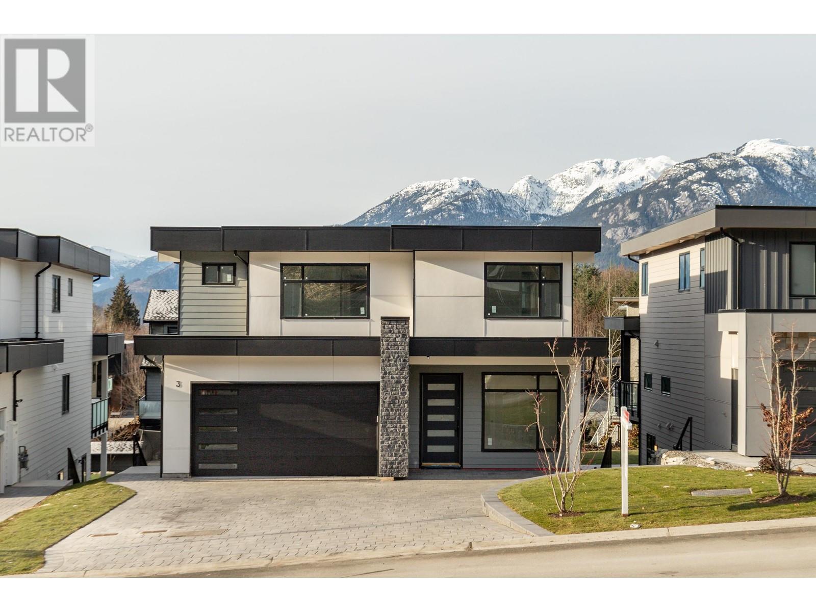3 3385 Mamquam Road, Squamish, British Columbia  V0N 1T0 - Photo 2 - R2790099