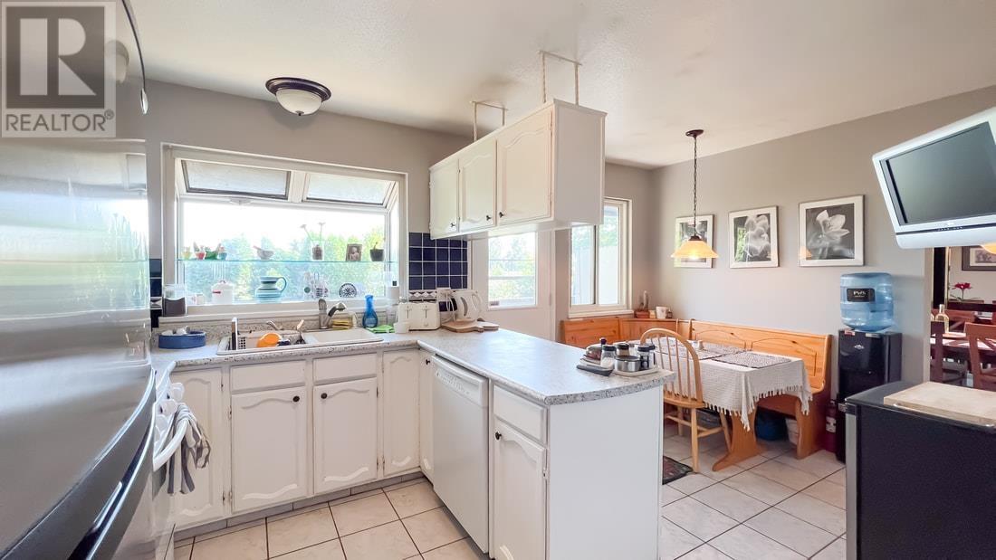 19766 115 A Avenue, Pitt Meadows, British Columbia  V3Y 1P2 - Photo 4 - R2790140